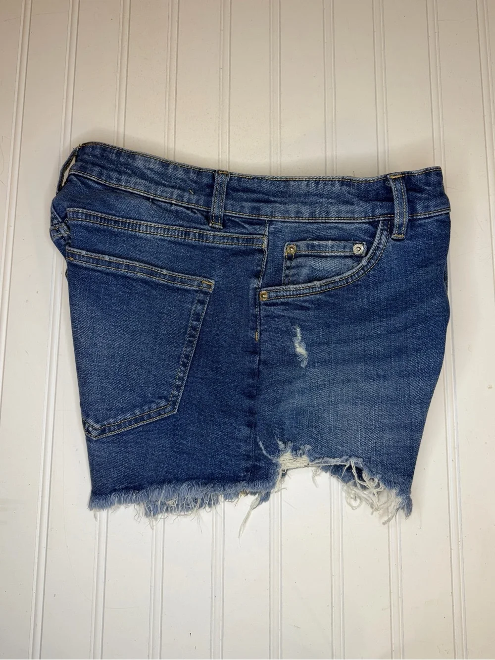 Zara High Rise Denim Jean Shorts size 6 Raw Hem Distressed